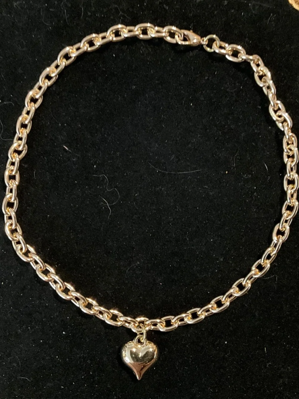 Adjustable Gold Heart Cat Necklace Size Medium 💗 Pet Collar Pendant